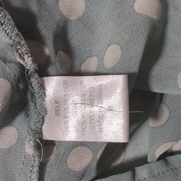 Chloe K Polka Dot Sleeveless Blouse Sheer Tank Top Button Trim Medium - Picture 5 of 5